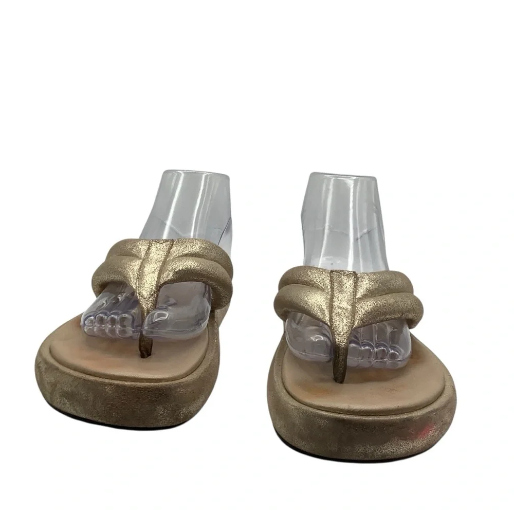 Free people Elegant Gold‎ Women's Sandals size 7